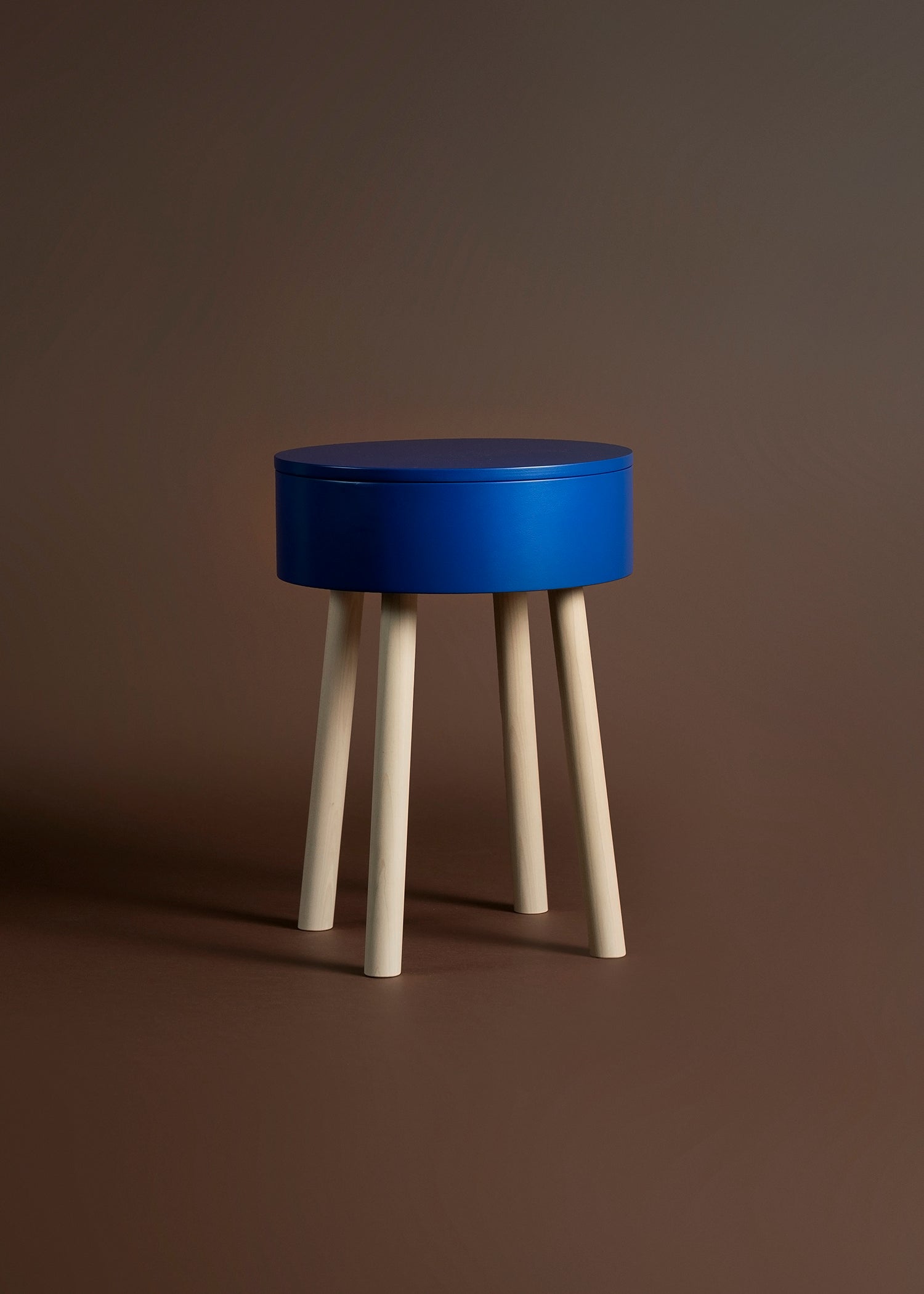 Piilo stool, cobalt blue